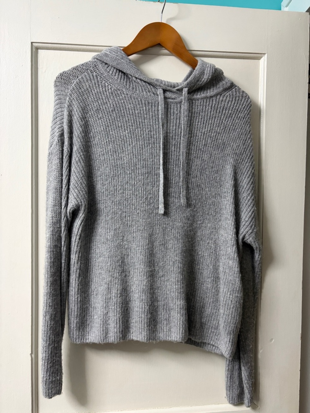Banana Republic Heather Gray Ribbed Knit Sweater